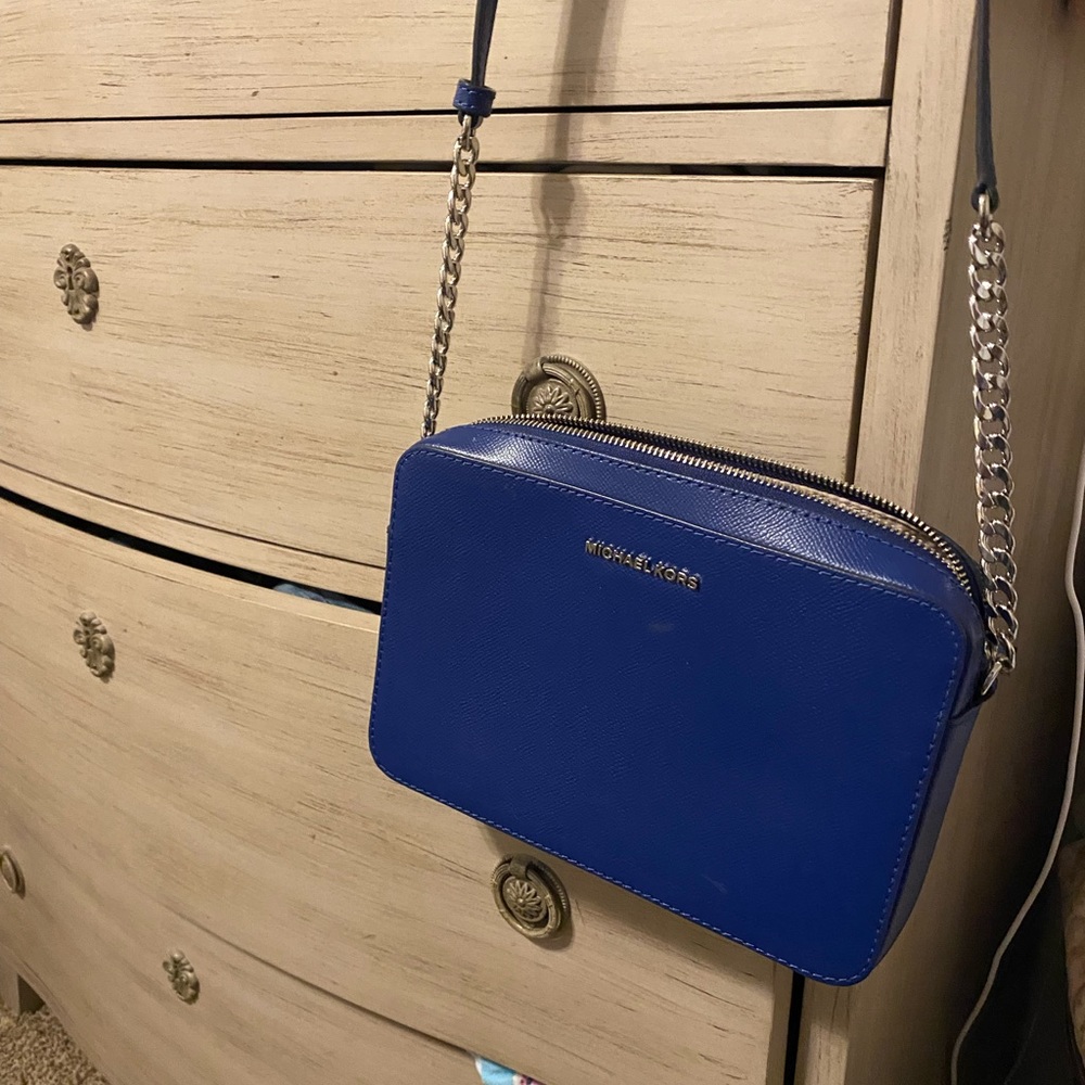 Michael Kors cross body purse